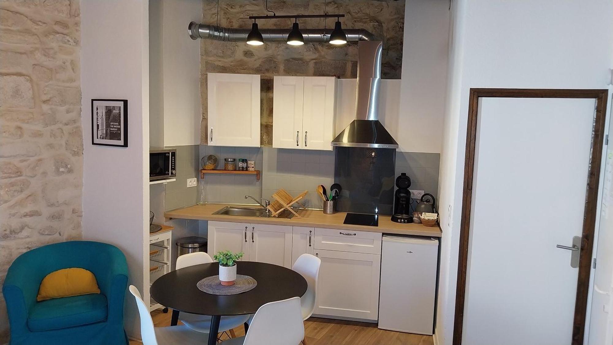 Immeuble 3 Centre Historique St Gilles Maisoncarreeconciergerie *