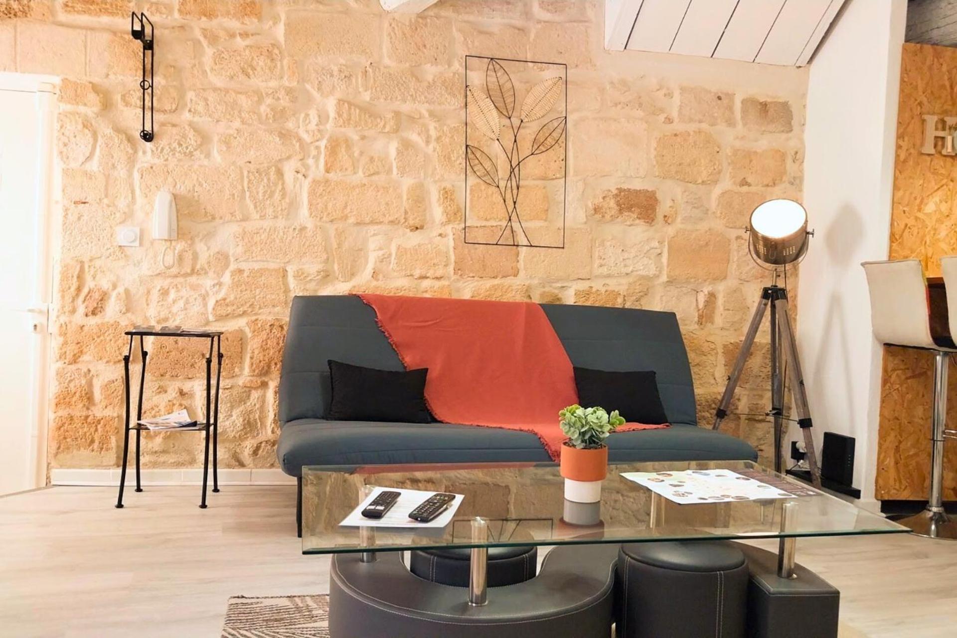 Immeuble 3 Centre Historique St Gilles Maisoncarreeconciergerie