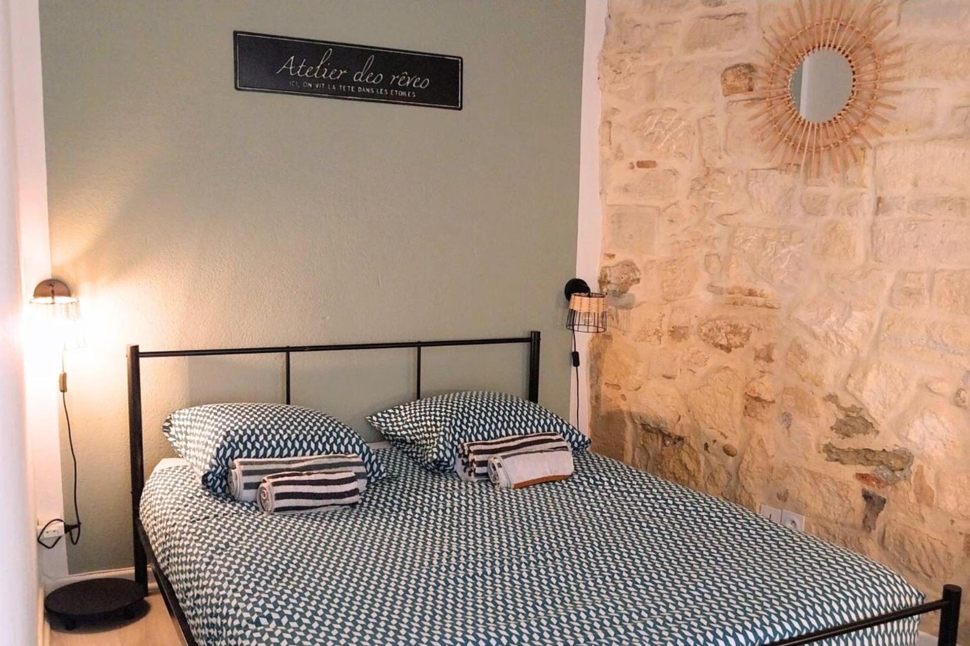 Immeuble 3 Centre Historique St Gilles Maisoncarreeconciergerie